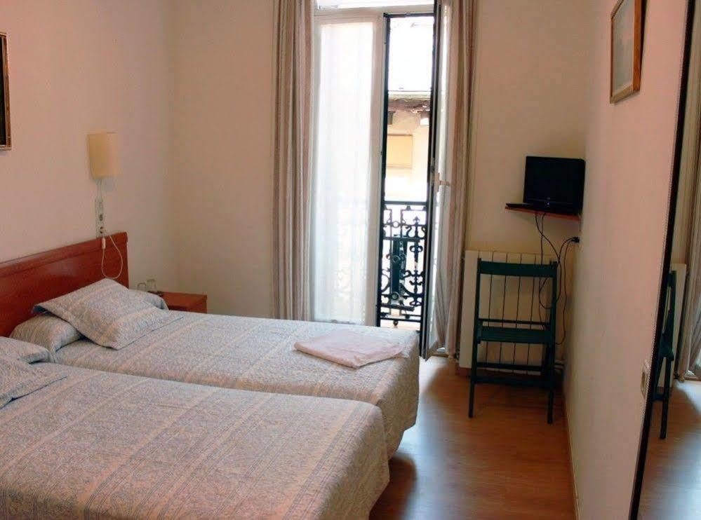 Pension San Telmo / San Juan Сан-Себастьян Экстерьер фото